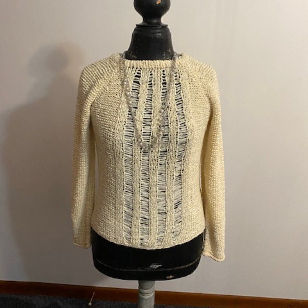 Perry Ellis cream knit sweater, size Medium